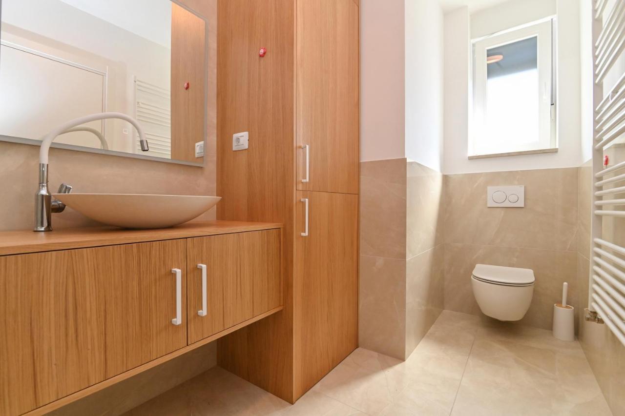 - Sidro Apartman Kostrena